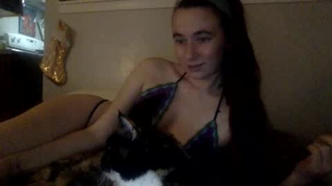 pixie_bella online show from 12/17/25, 09:21