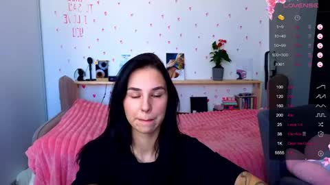 Molly online show from 04/29/26, 04:05