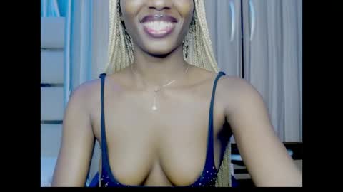 Snapshot of pixie_pulse chatting on 07/15/26, 06:40 Ella online show from 07/15/26, 06:40