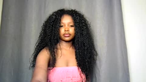 Snapshot of pixie_roman chatting on 07/10/26, 04:17 Majesty online show from 07/10/26, 04:17