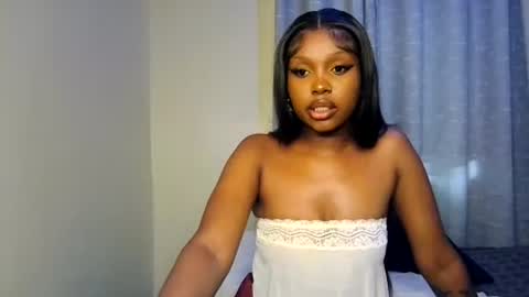 Snapshot of pixie_roman chatting on 07/21/26, 09:22 Majesty online show from 07/21/26, 09:22