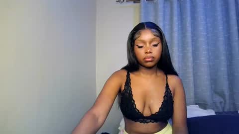 Snapshot of pixie_roman chatting on 07/28/26, 05:23 Majesty online show from 07/28/26, 05:23