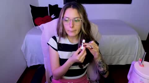 pixie online show from 06/07/26, 01:21