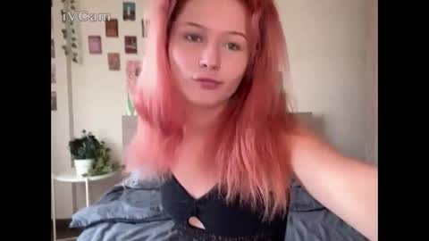 Snapshot of pixieyes0n chatting on 03/20/26, 08:41 Daryl online show from 03/20/26, 08:41