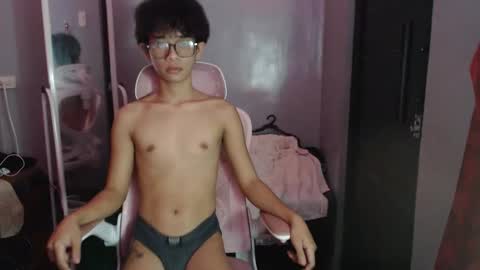 Snapshot of pixydust_69 chatting on 11/23/25, 11:21 pixydust_69 online show from 11/23/25, 11:21