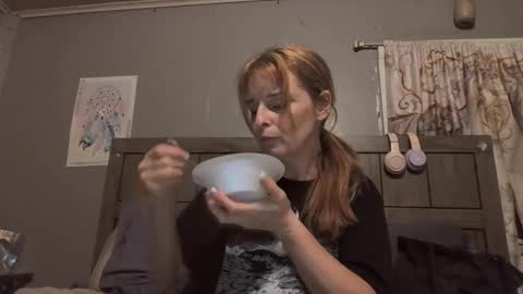 pizzedwife online show from 05/13/26, 02:42
