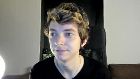 Snapshot of pjatteryd chatting on 02/28/25, 10:09 pjatteryd online show from 02/28/25, 10:09