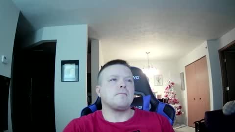 Snapshot of pkgotnos1 chatting on 12/15/24, 04:26 pkgotnos1 online show from 12/15/24, 04:26