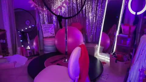 Snapshot of plasticfuckdoll chatting on 02/15/26, 05:59 Dumb bimbo fuck doll online show from 02/15/26, 05:59