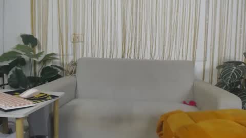 Snapshot of plasticgirll chatting on 02/27/26, 04:40 plasticgirll online show from 02/27/26, 04:40