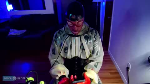 Snapshot of plasticme chatting on 09/10/25, 09:15 plasticme online show from 09/10/25, 09:15