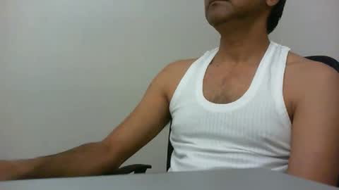 Snapshot of platino3026 chatting on 11/16/25, 10:59 platino3026 online show from 11/16/25, 10:59