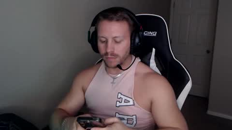 Player online show from 12/19/25, 12:28