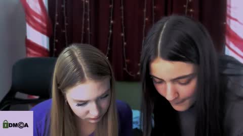 Sophie online show from 12/19/24, 01:40