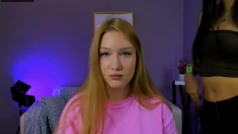 Sophie online show from 11/21/25, 10:25