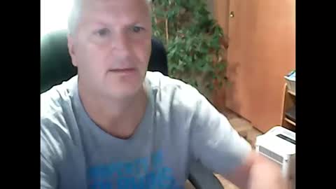 playfulguy4fun online show from 10/20/25, 04:18