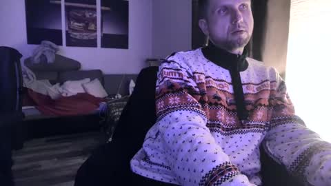 Snapshot of plboy23 chatting on 12/23/24, 06:27 Hello ask me . Im glad to see you here in my room. Welcome PVT is open online show from 12/23/24, 06:27