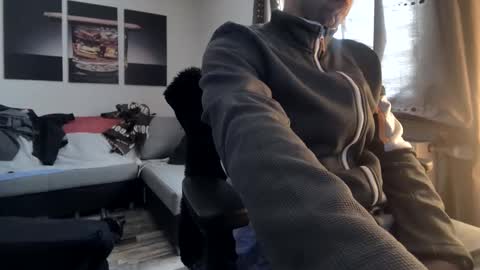 Snapshot of plboy23 chatting on 10/05/25, 09:51 Hello ask me . Im glad to see you here in my room. Welcome PVT is open online show from 10/05/25, 09:51