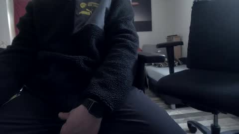 Snapshot of plboy23 chatting on 10/19/25, 11:11 Hello ask me . Im glad to see you here in my room. Welcome PVT is open online show from 10/19/25, 11:11