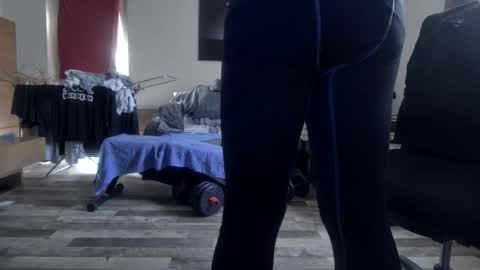 Snapshot of plboy23 chatting on 11/02/25, 09:22 Hello ask me . Im glad to see you here in my room. Welcome PVT is open online show from 11/02/25, 09:22