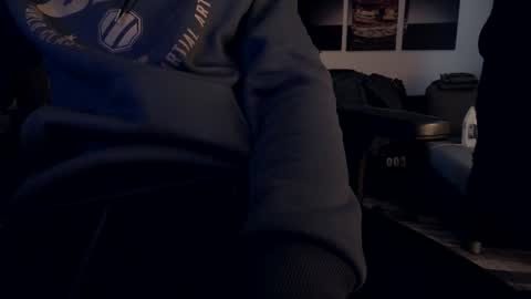 Snapshot of plboy23 chatting on 11/22/25, 09:08 Hello ask me . Im glad to see you here in my room. Welcome PVT is open online show from 11/22/25, 09:08