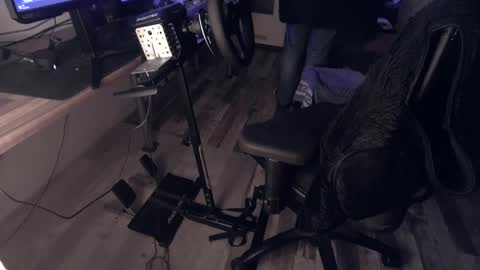 Snapshot of plboy23 chatting on 12/18/25, 06:36 Hello ask me . Im glad to see you here in my room. Welcome PVT is open online show from 12/18/25, 06:36