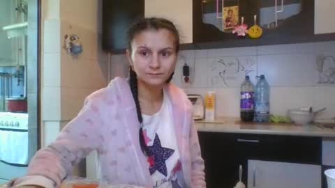 Snapshot of pleas3s_sweet chatting on 01/28/25, 02:42 pleas3s_sweet online show from 01/28/25, 02:42