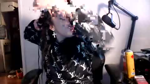 Snapshot of pleasantdinosaurus7537 chatting on 10/08/25, 08:39 pleasantdinosaurus7537 online show from 10/08/25, 08:39