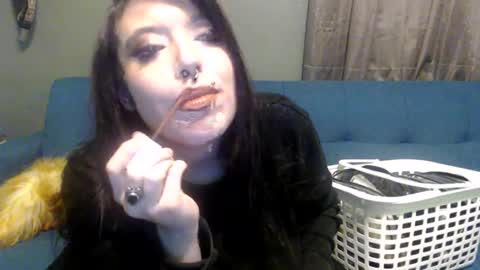 Snapshot of pleasantdinosaurus7537 chatting on 11/18/25, 02:43 pleasantdinosaurus7537 online show from 11/18/25, 02:43