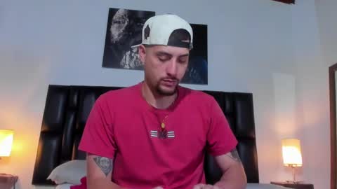 JUAN AND JULI online show from 12/26/24, 09:04