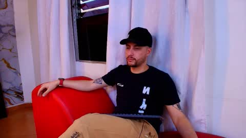 JUAN AND JULI online show from 10/15/25, 10:32