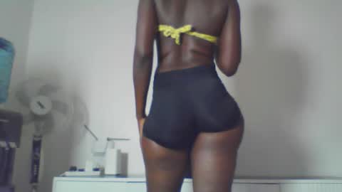 josephine joy awuor online show from 04/25/26, 01:41