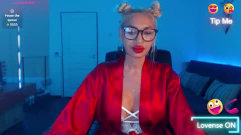 Victoria online show from 09/10/25, 07:14