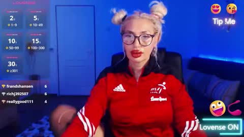 Snapshot of pleasureofgoods chatting on 03/29/26, 08:31 Victoria online show from 03/29/26, 08:31