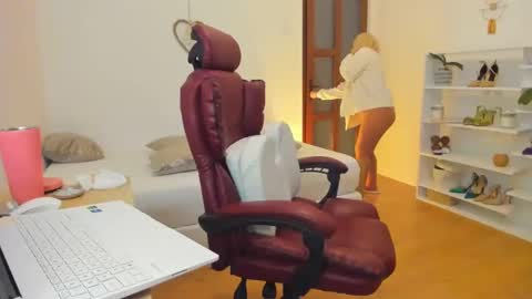 PleasureWitch online show from 03/06/25, 08:59