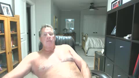 Snapshot of pleeeezeher chatting on 09/22/25, 02:46 pleeeezeher online show from 09/22/25, 02:46