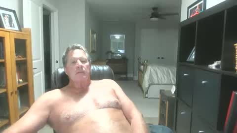 Snapshot of pleeeezeher chatting on 09/29/25, 02:27 pleeeezeher online show from 09/29/25, 02:27