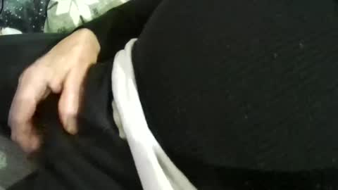 Snapshot of pleezsukit chatting on 02/01/25, 06:00 pleezsukit online show from 02/01/25, 06:00