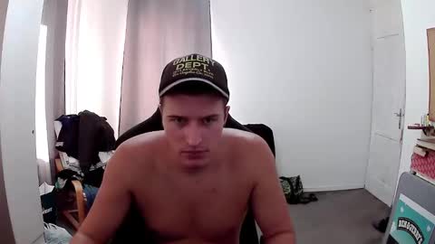 plkrisztian online show from 09/22/25, 02:41