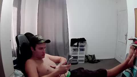 plkrisztian online show from 10/13/25, 01:33