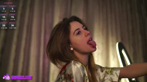 Snapshot of plump_bums chatting on 03/12/26, 06:52 Ari online show from 03/12/26, 06:52