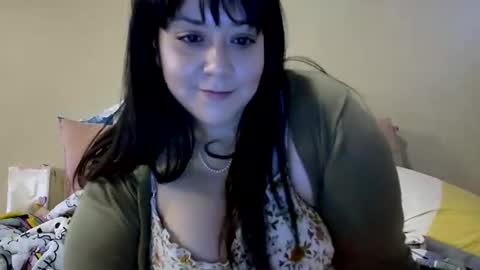 Snapshot of plumpbunny91 chatting on 05/31/26, 12:08 Plump Bunny online show from 05/31/26, 12:08