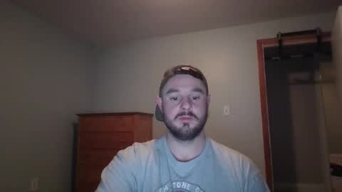 Snapshot of pluski155 chatting on 01/31/25, 04:14 Evan online show from 01/31/25, 04:14