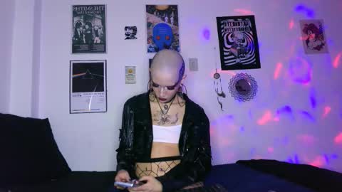    online show from 11/18/25, 11:37