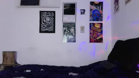 Snapshot of plutonbluemoon_999 chatting on 02/14/26, 02:19 online show from 02/14/26, 02:19