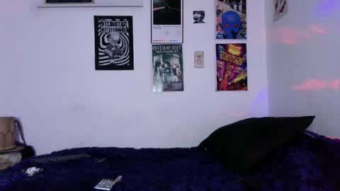 Snapshot of plutonbluemoon_999 chatting on 02/17/26, 12:07 online show from 02/17/26, 12:07