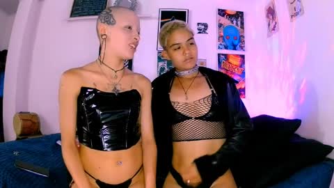 Snapshot of plutonbluemoon_999 chatting on 04/03/26, 12:41 online show from 04/03/26, 12:41