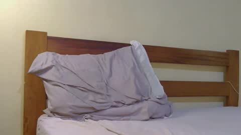 Snapshot of po3t3r0 chatting on 11/29/25, 11:19 juan online show from 11/29/25, 11:19