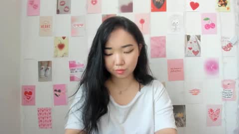 Snapshot of pocahontas654 chatting on 02/19/25, 10:12 Erica online show from 02/19/25, 10:12