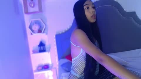 Snapshot of pocahontas_moon chatting on 02/10/26, 03:49 Pocahontas online show from 02/10/26, 03:49